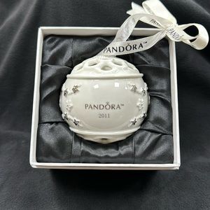 *LIMITED* 2011 Pandora Ornament